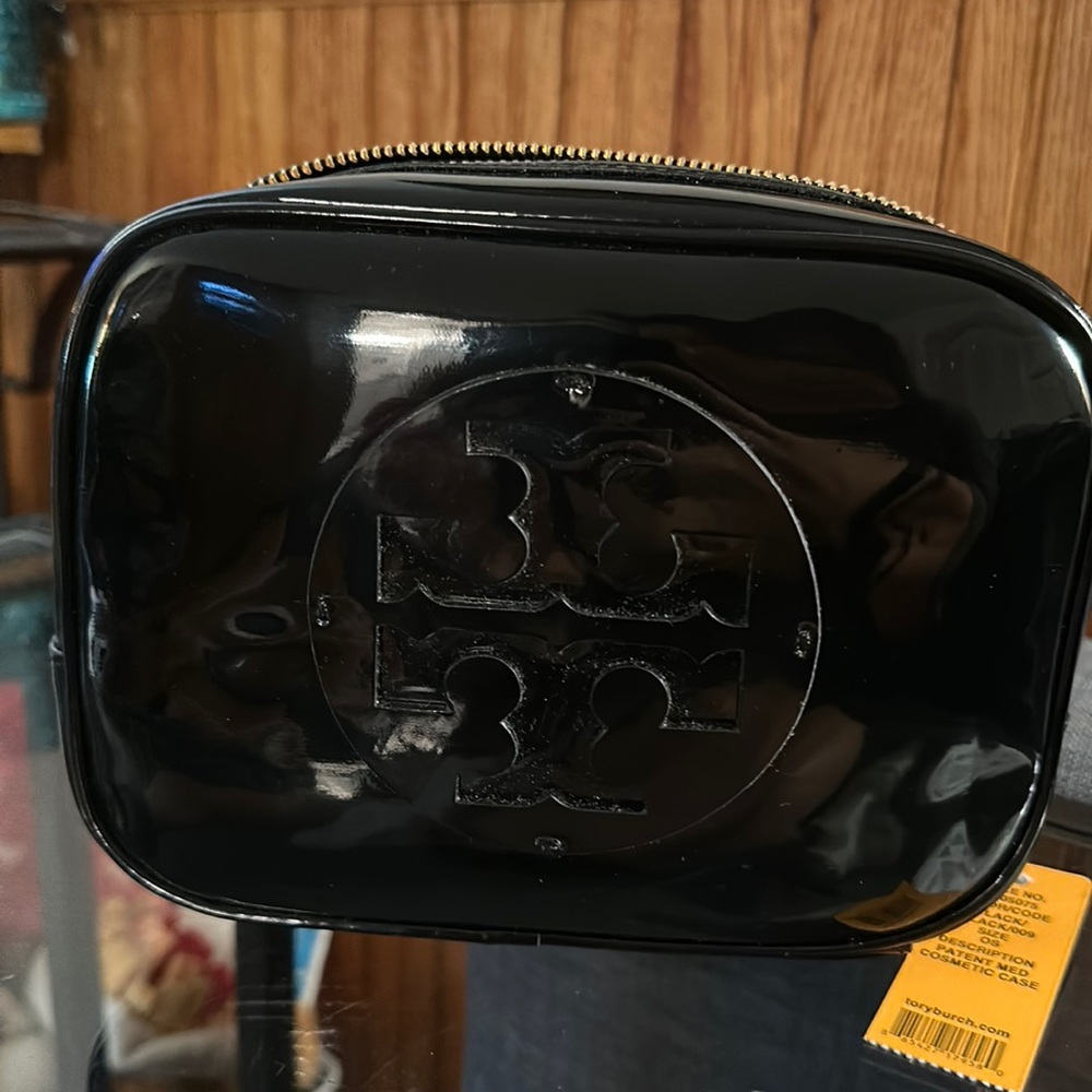 Brand New with Tags Tory Burch Medium Patent Leather Makeup Bag
